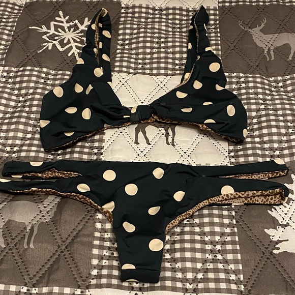 Acacia Dotty Set - Picture 2 of 5